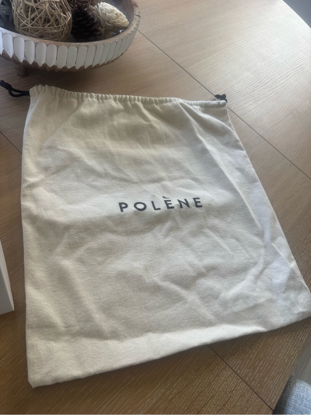 Polène Numéro Neuf
EDITION TEXTURED CHALK - Picture 4 of 4